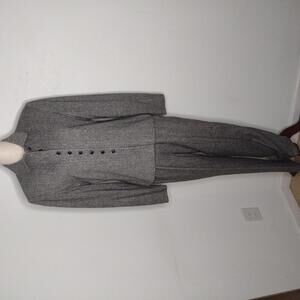 Preloved Larry Levine Women's Gray Suit Size 6